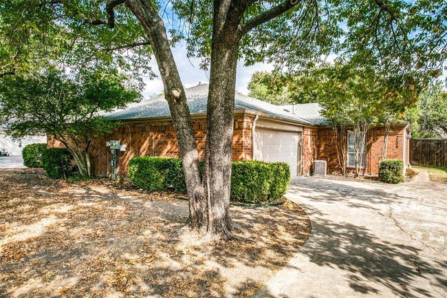 Foto del edificio - 3204 Foxboro Dr