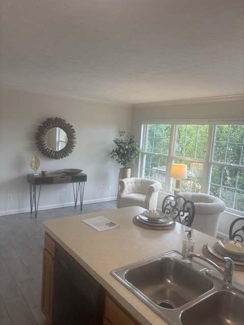 Sala de estar del primer piso - 2521 Ravine St