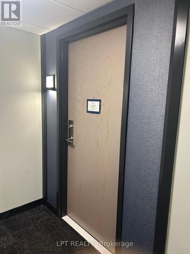 Photo du bâtiment - 58 Lakeside Ter