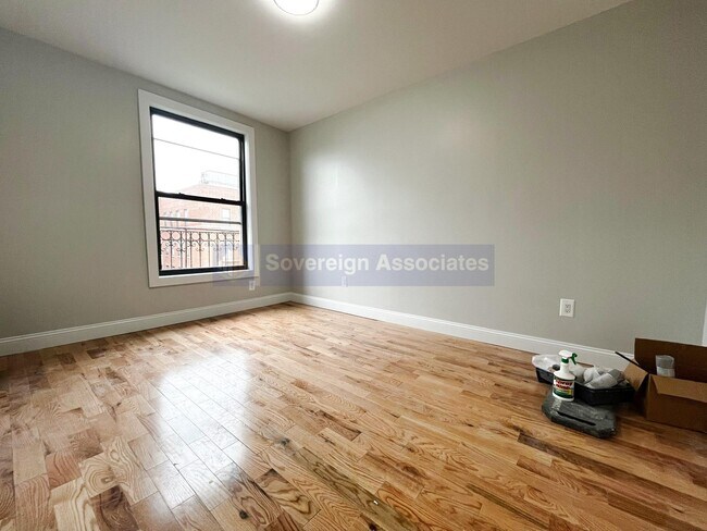 Building Photo - 133 Sherman Ave