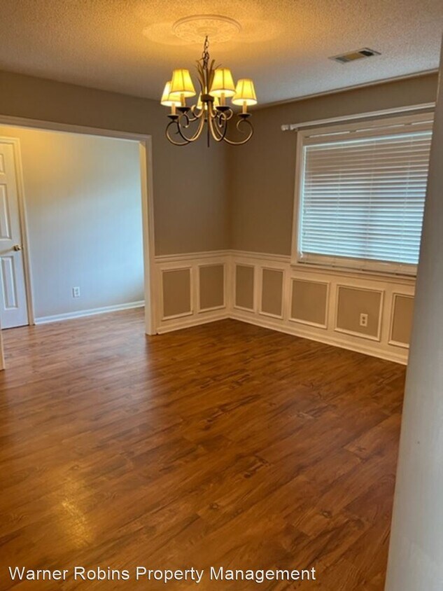 Building Photo - 3 br, 2 bath House - 303 Summerhill Place