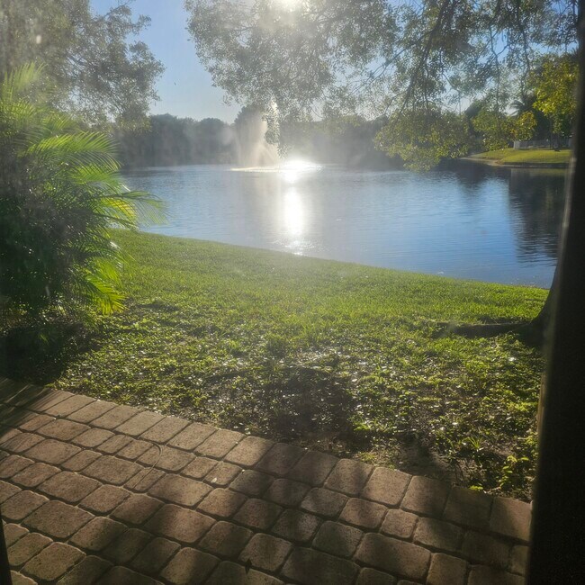 Foto del edificio - 2566 SW 82nd Ave