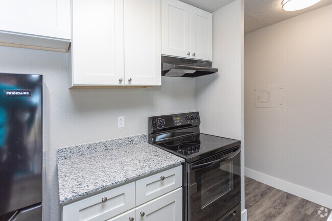 1BR, 1BA - 576SF - Sedona Ridge Apartments