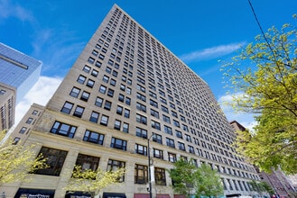 Building Photo - 600 S Dearborn St Building Photo - 600 S Dearborn St