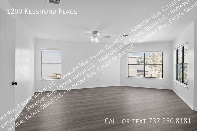 Foto del edificio - 1200 Keeshond Pl