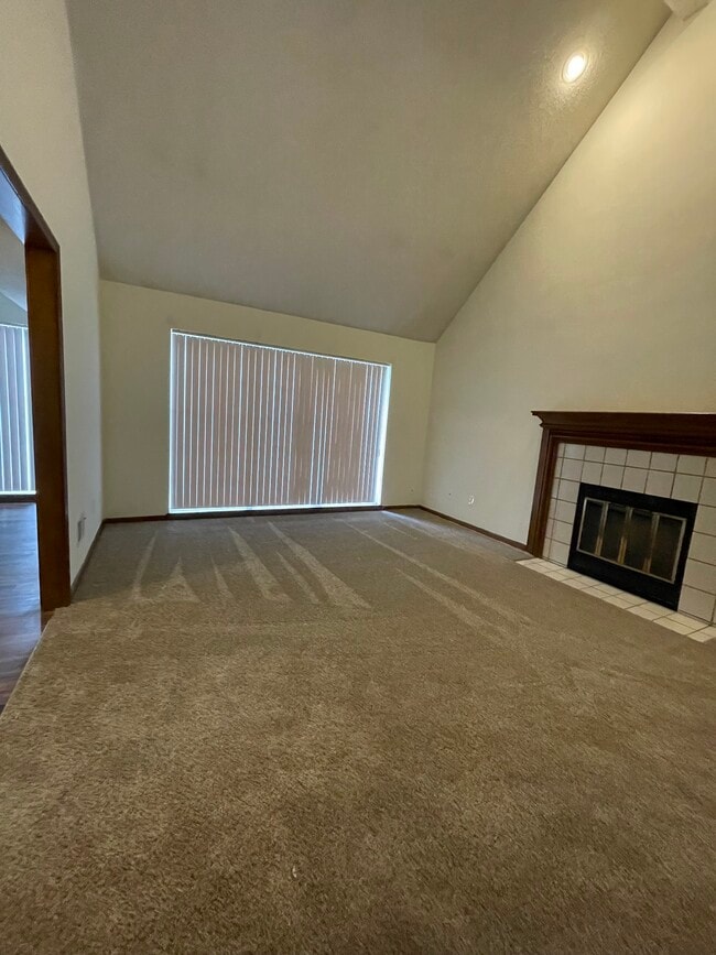 Building Photo - 1103 NW Porter Ct