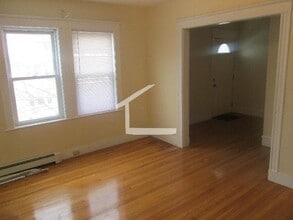 Building Photo - 111 Kenrick St