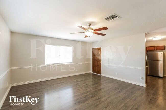 Foto del edificio - 1822 N 21st Pl
