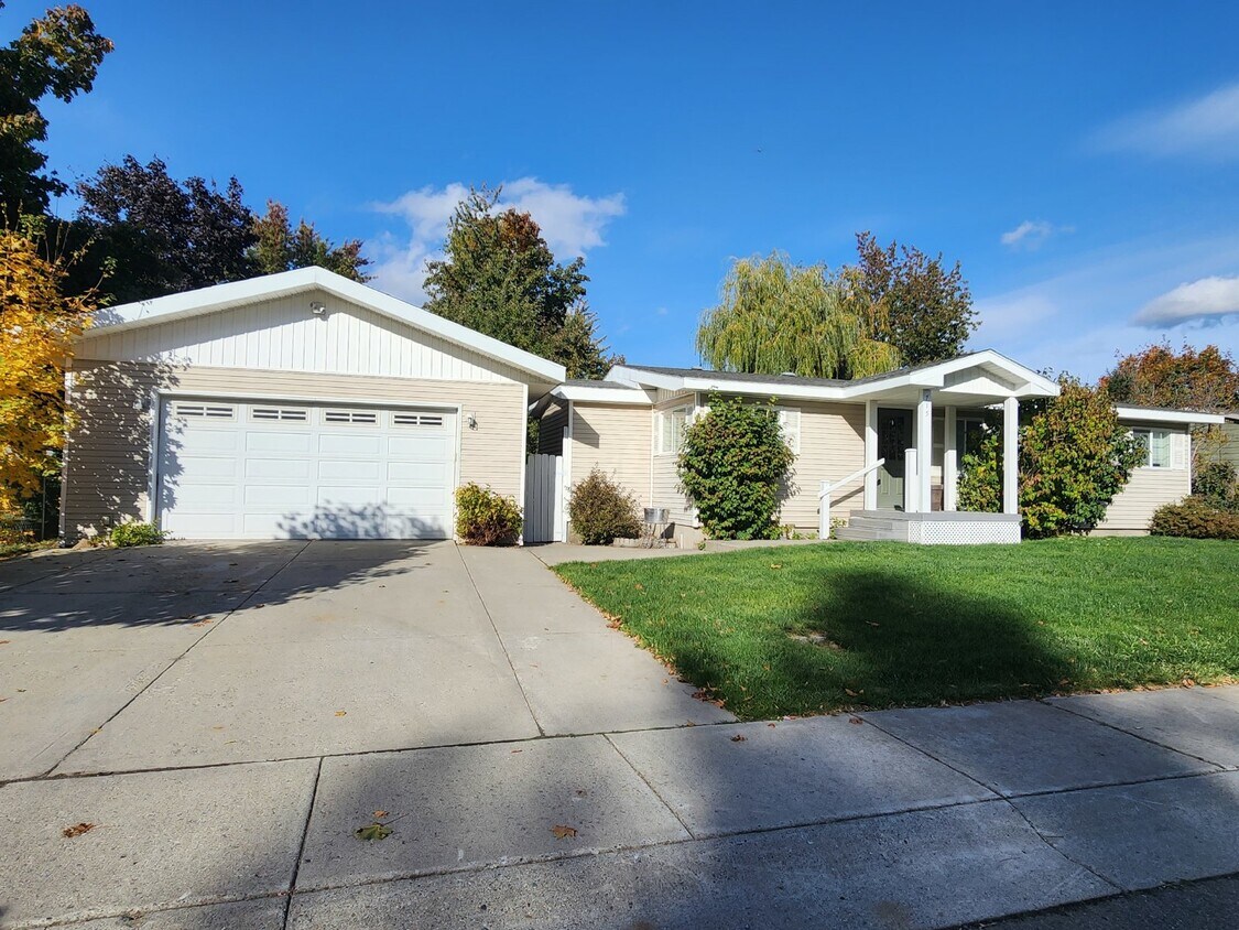 Primary Photo - 3BR 2BTH in Hayden