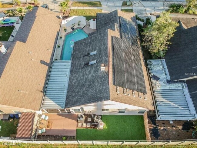 Foto del edificio - 2 br, 2 bath House - 7123 Silvermill Dr