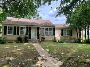 Building Photo - 1611 Southern Blvd