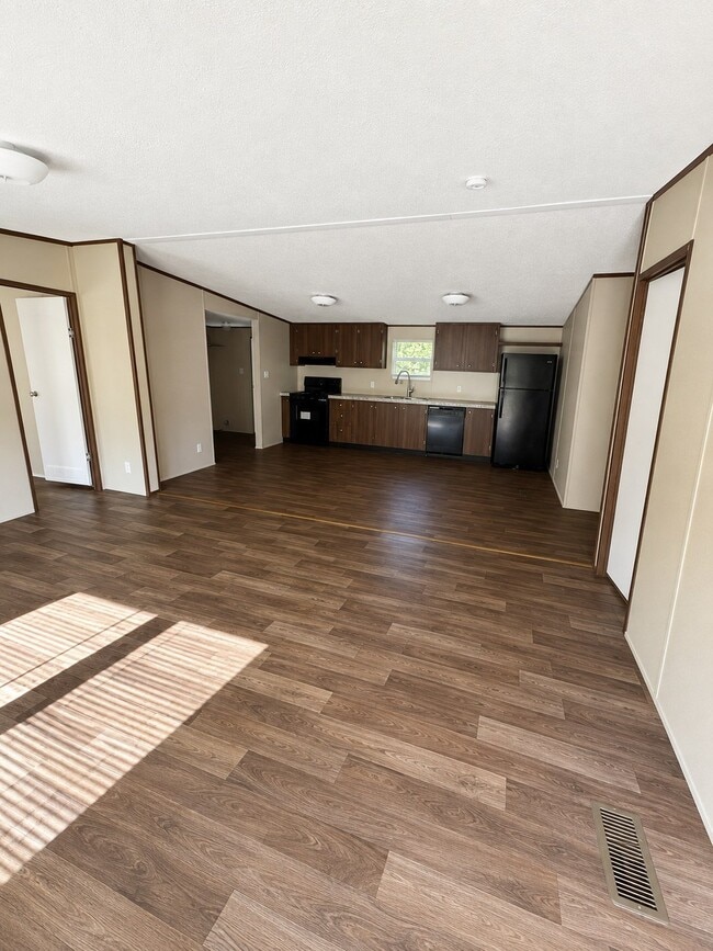 Building Photo - 125 Clays Ct