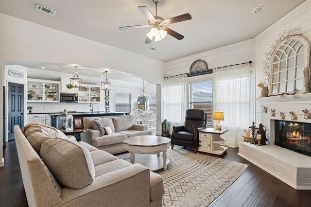 Foto del edificio - 525 Braewick Dr