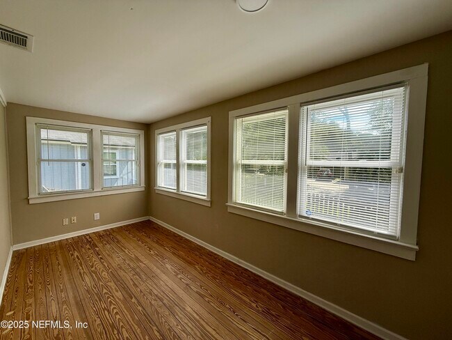 Foto del edificio - 2165 Sheridan St