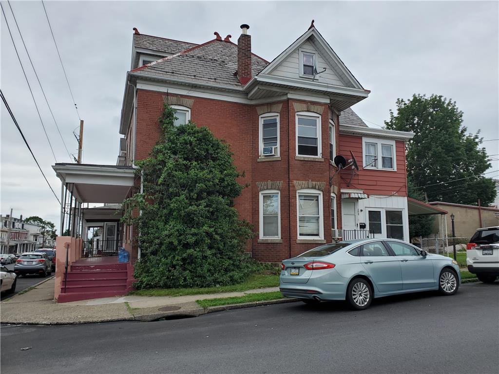 Primary Photo - 1550 Lehigh St