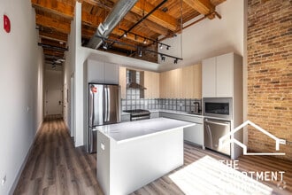 Building Photo - 153 E Ohio St