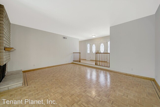 Foto del edificio - 4 br, 2 bath House - 4720 Jarvis Ave.