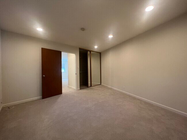 Foto del edificio - 685 San Bruno Ave