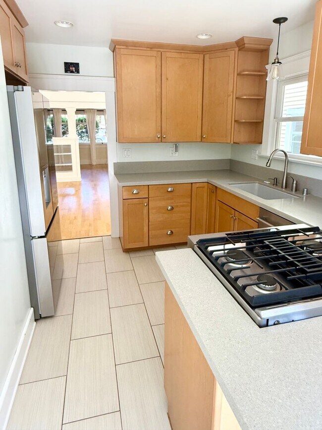 Foto del edificio - Charming Mission Hills Craftsman