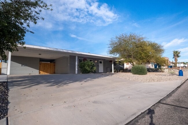 Building Photo - 2875 Cisco Dr N