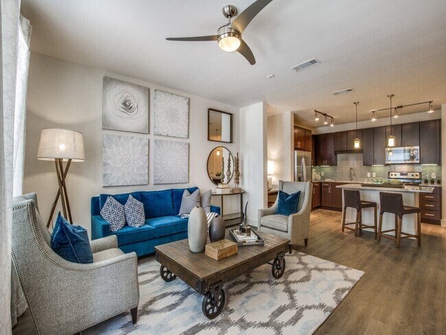 Foto del edificio - Modern Comfort with Resort-Style Amenities!