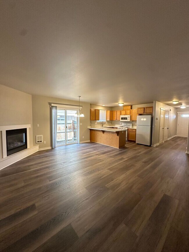 Foto del edificio - 2964 SW Juniper Ave