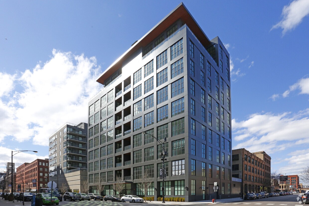 Foto principal - 900 W Washington Blvd