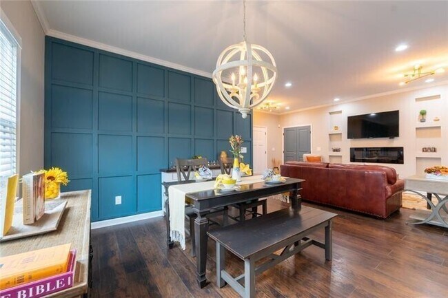 Foto del edificio - 369 Delevan St SW