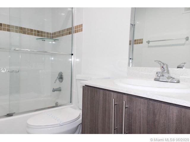 Building Photo - 1337 W 49th Pl