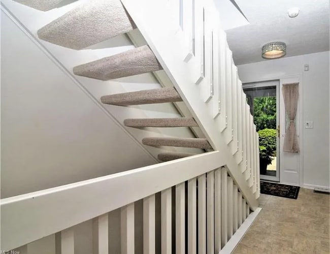 Building Photo - 1368 Meadow Run