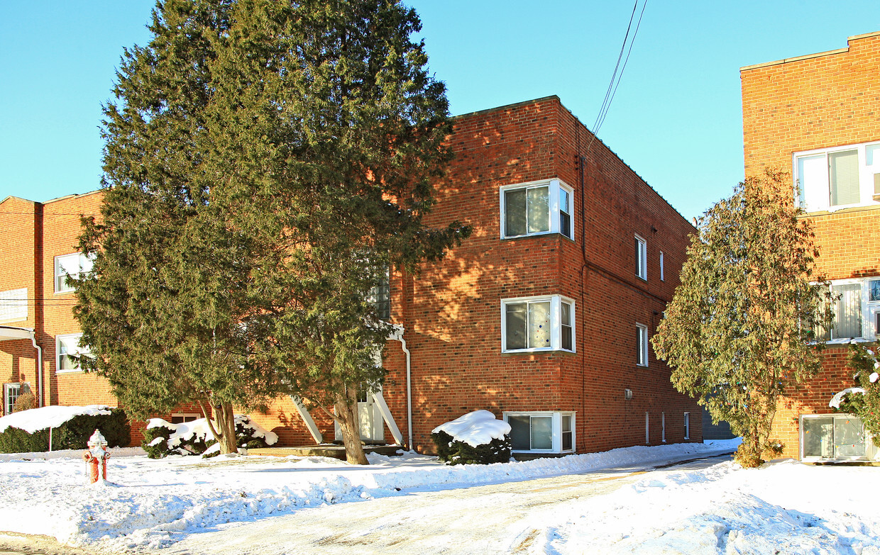 Primary Photo - 5220 Lee Rd