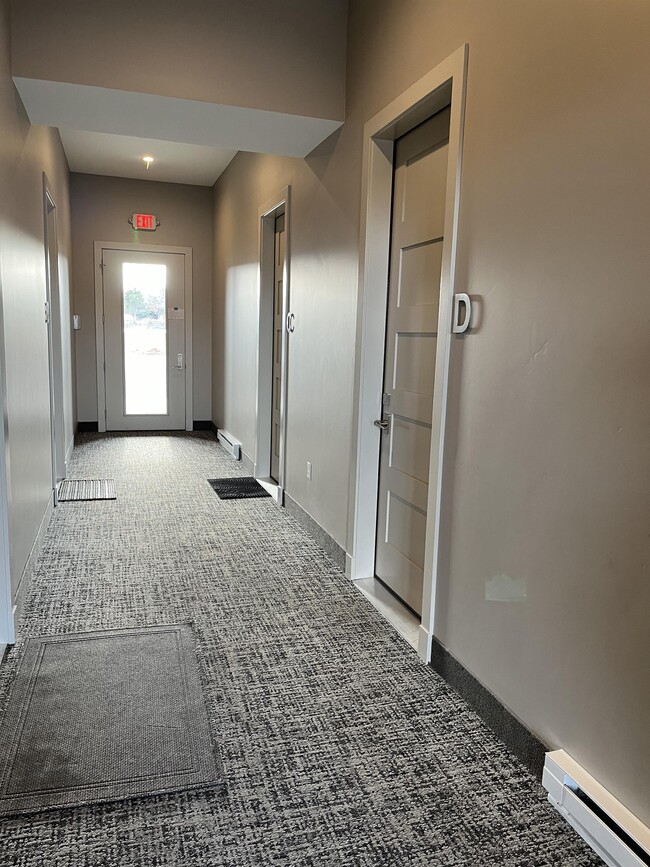Building Photo - 75 Highnoon Way