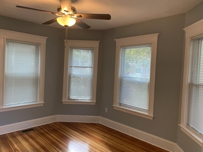 4.0 bedroom in Somerville Massachusetts 02140 - 4.0 bedroom in Somerville Massachusetts 02140 Apartment