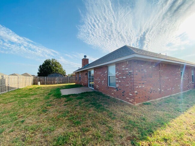 Foto del edificio - 407 S Pointe Ln