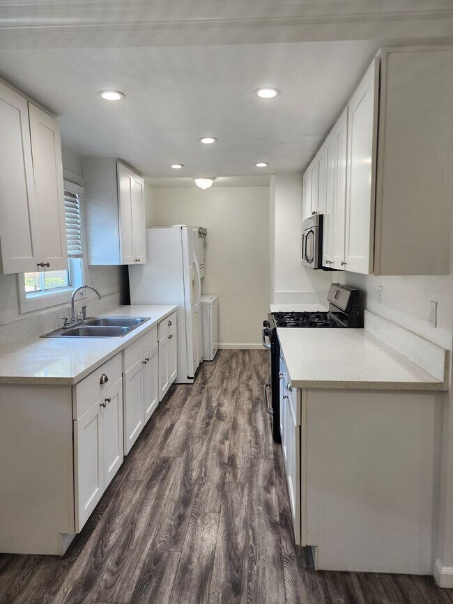 1754 Kent St Unit 175403, Los Angeles, CA 90026 Room for Rent in Los