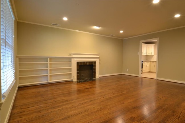 Building Photo - 6529 Del Norte Ln