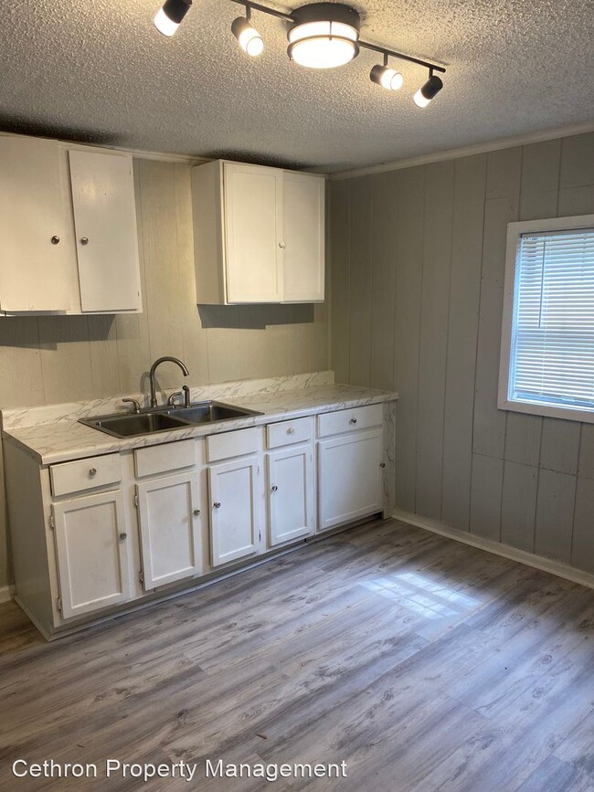 Building Photo - 2 br, 1 bath House - 1612 Hill St.