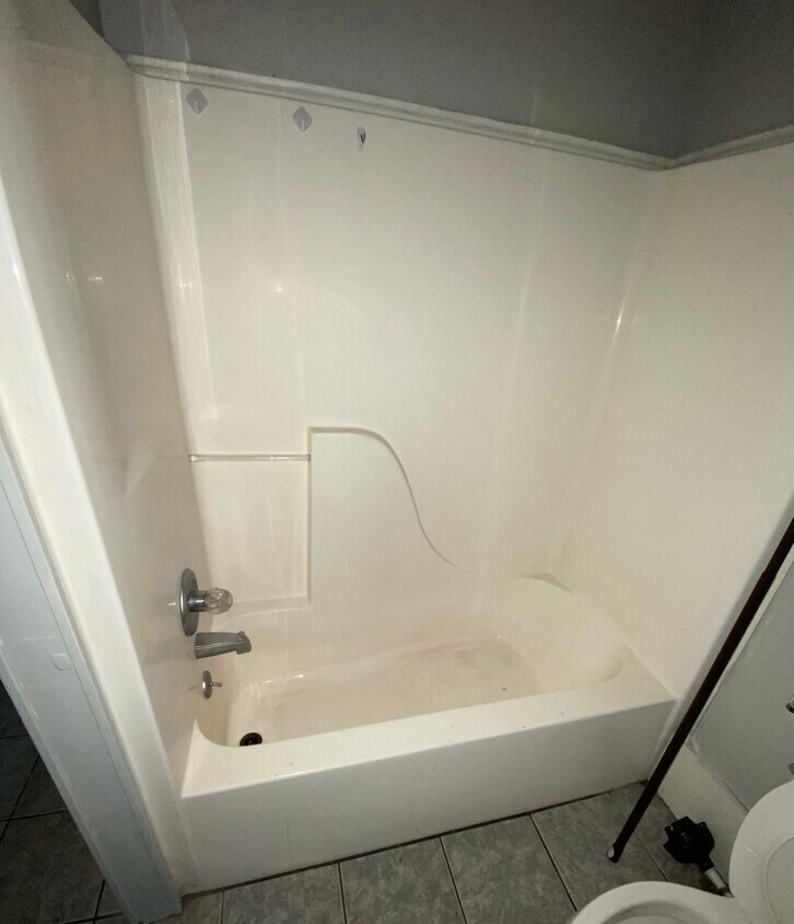 Foto del edificio - 305 E 18th St