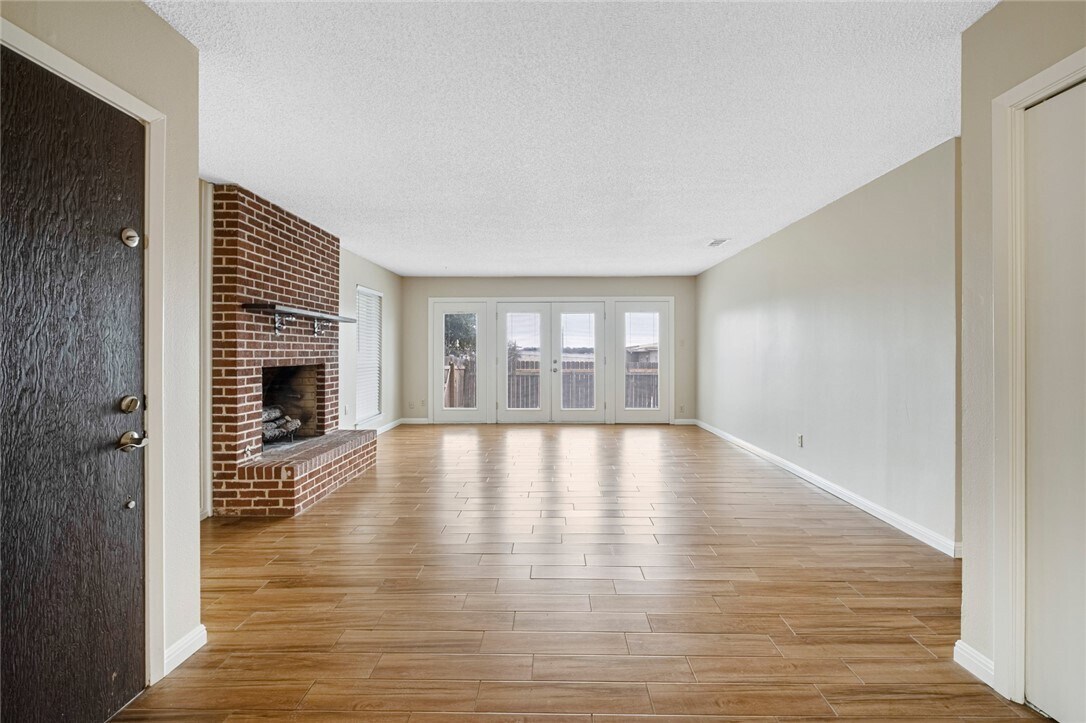 Foto principal - 8859 Tallwood Dr