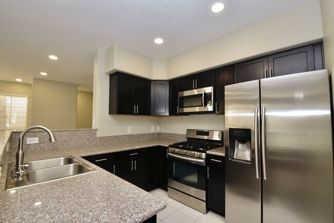 Building Photo - UPGRADED LOVELY 2 BED 2 BATH CONDO AT VISTANA