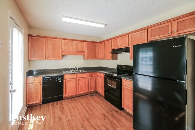 Building Photo - 130 Corn Crib Ct
