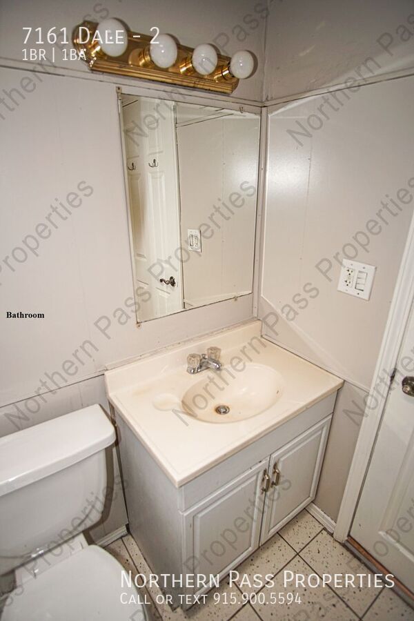 Foto del edificio - Cozy 1 Bedroom Apartment w/ Water Included