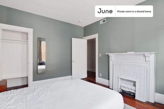 Foto del edificio - Room in Shared 7 bed/2 bath home in Allston