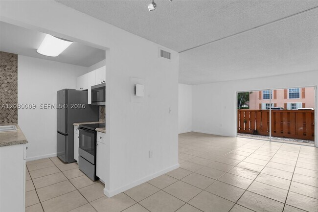 Building Photo - 7100 Fairway Dr