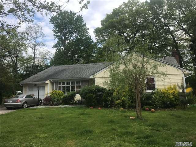 Primary Photo - 19 Lawson Ln