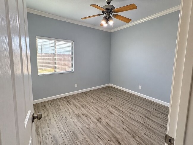 Building Photo - 6602 Escallonia Way