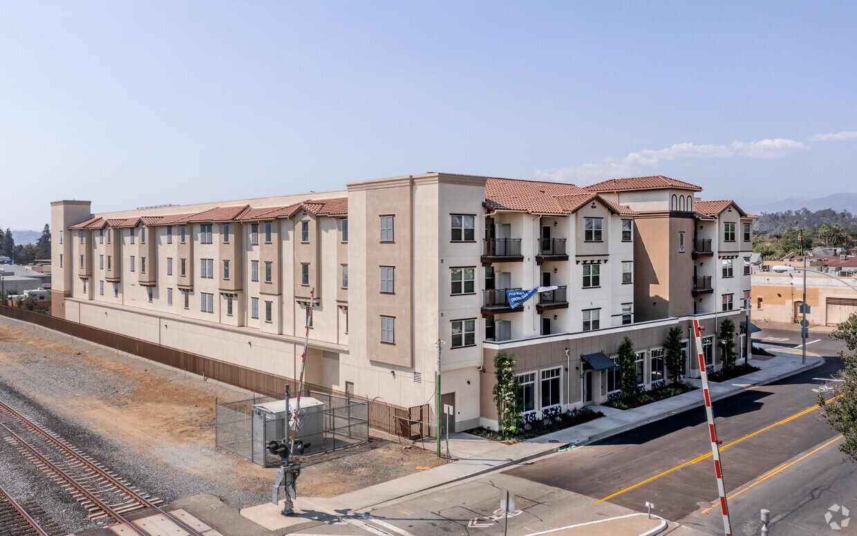 Veterans Park Apartments Apartments in Pomona, CA Westside Rentals