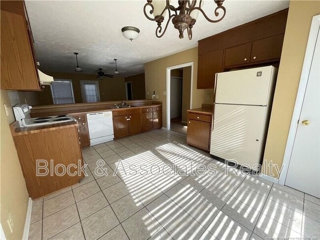 Foto del edificio - 5736 Waters Edge Dr