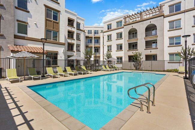 Building Photo - Alta Westwind