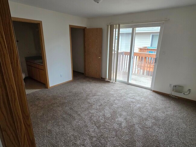 Foto del edificio - 294 Stadium Dr N